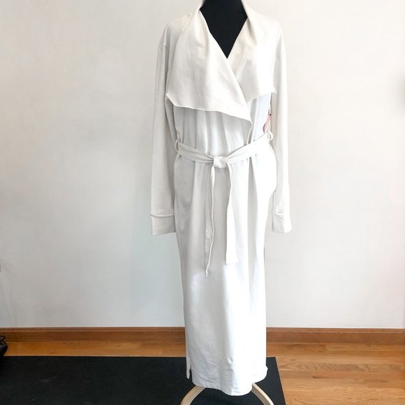 B the Label | Waterfall Robe - Picture 1 of 7